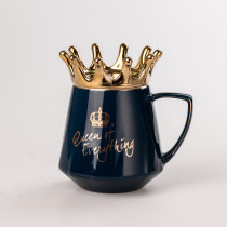 Чашка керамічна Queen of Everything 400мл з кришкою та ложкою